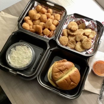 Zaxbys - The $20 deluxe basket! Yummy!! No drink though! - Fast Food Near Me - Shelby, North Carolina