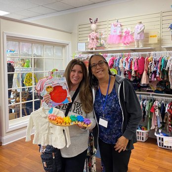 Tiny Treasures Collective - Helpful staff to help you find items - Thrift Stores Near Me - Simi Valley, California Tiny Treasures Collective - Helpful staff to help you find items - Thrift Stores Near Me - Simi Valley, California