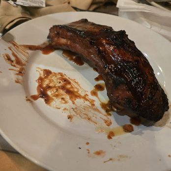 Red's Barbecue & Grillery - Chipped plate. - Barbeque Near Me - Simi Valley, California Red's Barbecue & Grillery - Chipped plate. - Barbeque Near Me - Simi Valley, California