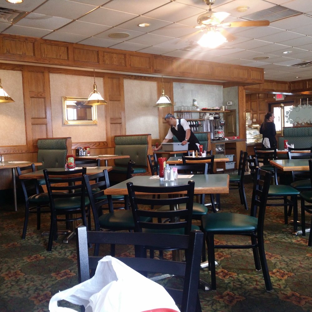 New Windsor Coach Diner - the interior of the restaurant - American Near Me - New Windsor, New York New Windsor Coach Diner - the interior of the restaurant - American Near Me - New Windsor, New York