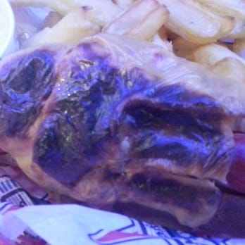 Memphis - Le hot-dog carbonisé qui nous a été servi plus d'une heure après avoir été commandé... - Diners Near Me - Orléans, 45