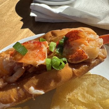 Validation Ale - House chips - Breweries Near Me - Santa Barbara, California