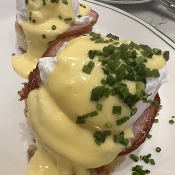 Sadelle's Coconut Grove - Eggs Benedict - Breakfast & Brunch Near Me - Miami, Florida Sadelle's Coconut Grove - Eggs Benedict - Breakfast & Brunch Near Me - Miami, Florida