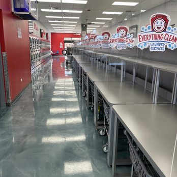 Everything Clean Laundromat - Plenty of folding stations and baskets - Laundromat Near Me - Elgin, Illinois