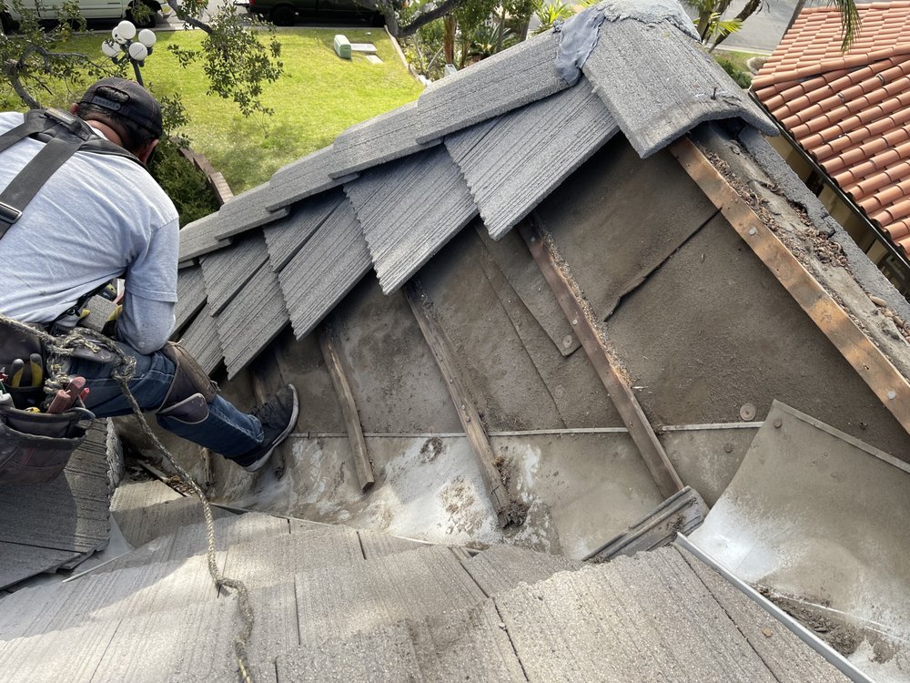 Slide of MAR Roofing
