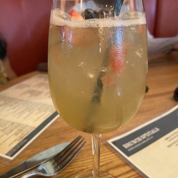 Burt & Max's - Summer Sangria - Bars Near Me - Delray Beach, Florida Burt & Max's - Summer Sangria - Bars Near Me - Delray Beach, Florida