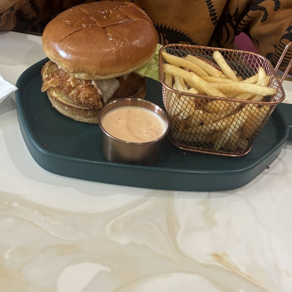 Magic Restaurant - Chicken crispy sandwich - Breakfast & Brunch Near Me - Trenton, New Jersey Magic Restaurant - Chicken crispy sandwich - Breakfast & Brunch Near Me - Trenton, New Jersey