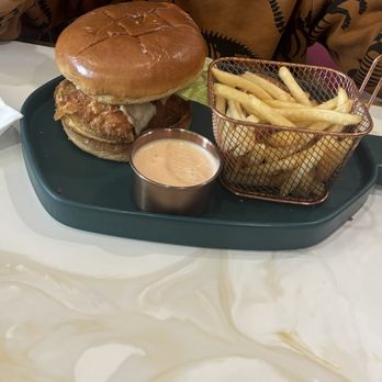 Magic Restaurant - Chicken crispy sandwich - Breakfast & Brunch Near Me - Trenton, New Jersey Magic Restaurant - Chicken crispy sandwich - Breakfast & Brunch Near Me - Trenton, New Jersey