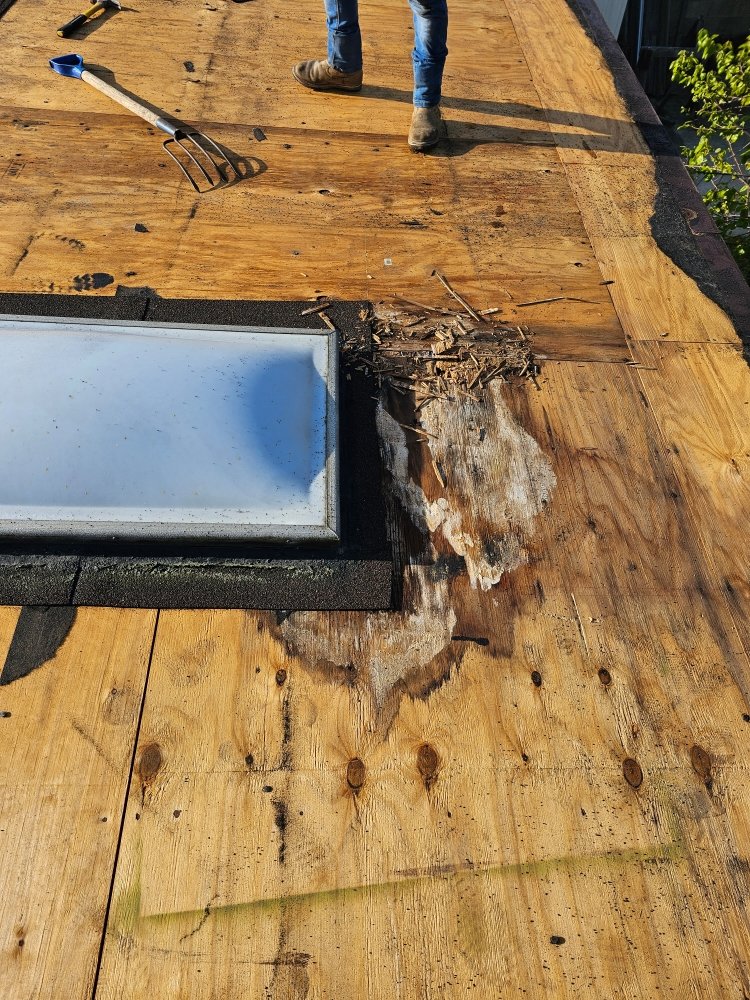 Slide of Juniors Roofing