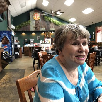 Red Oak Fillin' Station - Crazy woman who came up to my table - Southern Near Me - Hot Springs, Arkansas Red Oak Fillin' Station - Crazy woman who came up to my table - Southern Near Me - Hot Springs, Arkansas