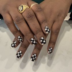 Colome Nails