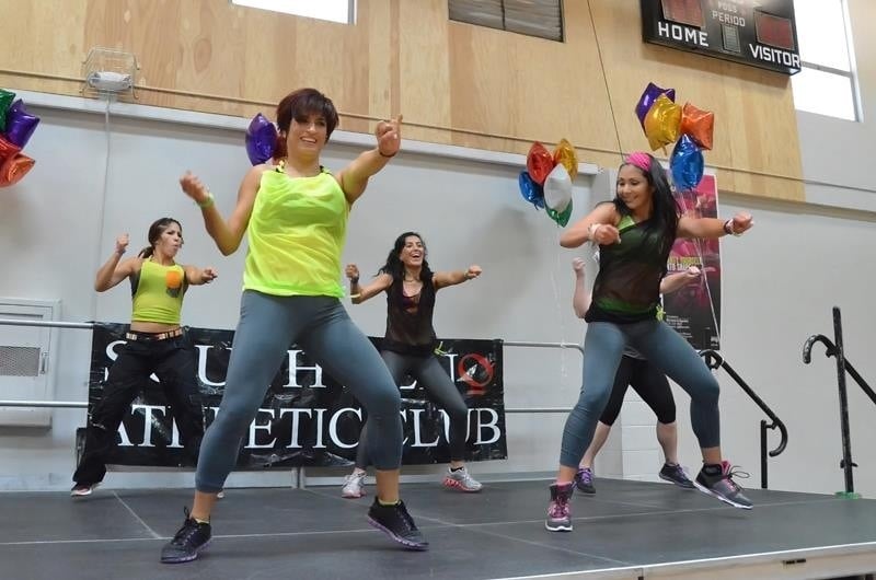 Z Girls Fitness by Mariana Logo