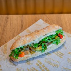 Sandwichshop Amsterdam | Rokin - Sandwich Hummus with grilled vegetables
