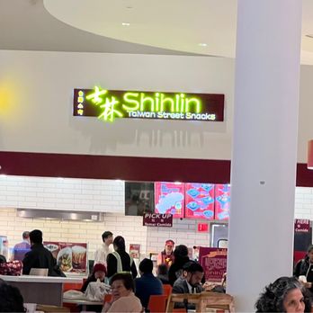 Shihlin Taiwan Street Snacks - customers in a restaurant - Chicken Shop Near Me - Milpitas, California