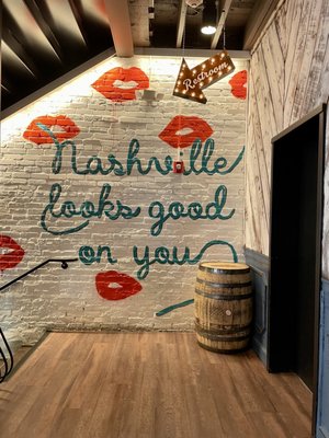 Nash Bar & Stage by null