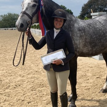 Meadowview Farm - Hillary rode dove to a green hunter championship in Kentucky - Horseback Riding Near Me - Lowell, Michigan