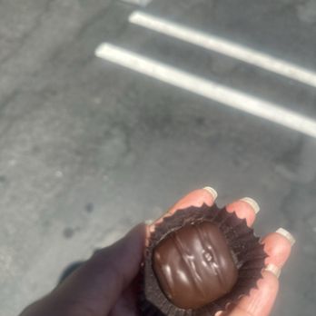 See's Candies - Dark chocolate sample - Candy Stores Near Me - Riverside, California See's Candies - Dark chocolate sample - Candy Stores Near Me - Riverside, California