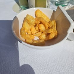 Cafe Wunderbar - Free chips.  They also.had pretzels and mini pizzas that they provided for free