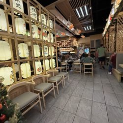 Kizuna Sushi & Hibachi - Lobby