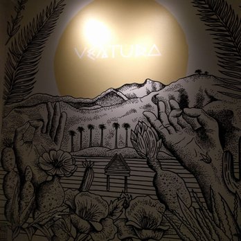 Grassroots Yoga - Cool design. This is where you'll place your shoes at when you walk in - Yoga Near Me - Ventura, California