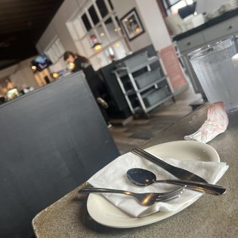 Maine Street Restaurant - Greek Near Me - Hamtramck, Michigan