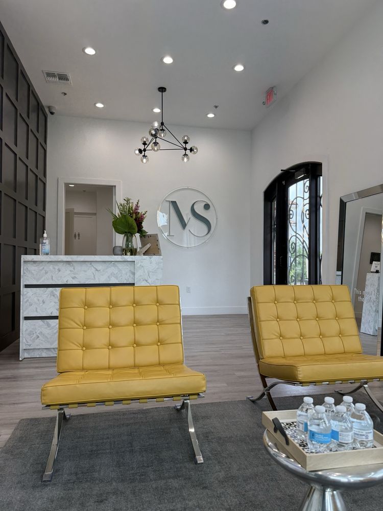 MedSuite at Castle Hills Logo