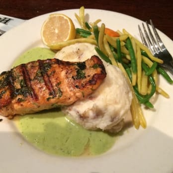 Houlihan's - Coriander salmon with mashed potatoes and string beans. - Bars Near Me - Paramus, New Jersey Houlihan's - Coriander salmon with mashed potatoes and string beans. - Bars Near Me - Paramus, New Jersey