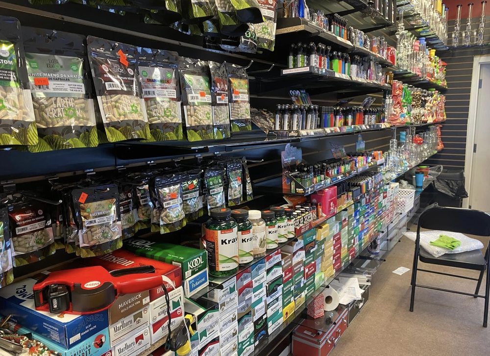 GALAXY SMOKES VAPE STORE Updated September 2024 41 Photos 460