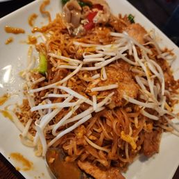 Pad thai 3/10/25