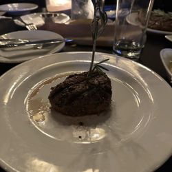 Flatiron Grille - Filet mignon 8 oz