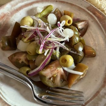 Carmen - Ensalada de tomate - Bars Near Me - Madrid, M