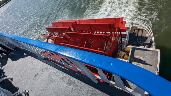 Paddlewheeler Creole Queen by null