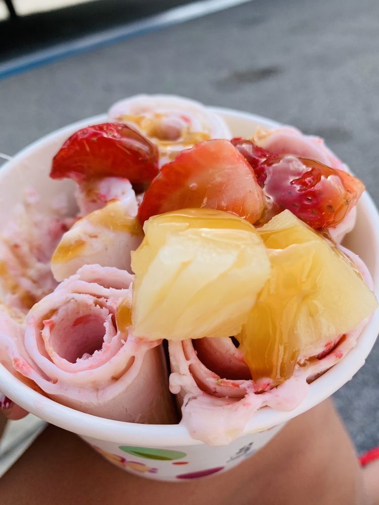 FROZEN DUNE ROLLED ICE CREAM & COFFEE 138 Photos & 75 Reviews 2052