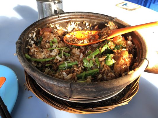 Lian He Ben Ji Claypot Rice by null