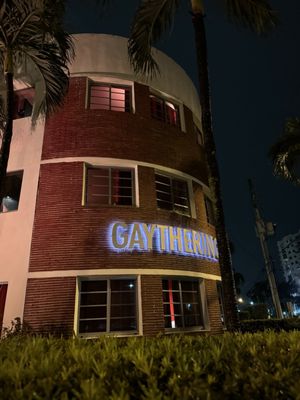 Bar Gaythering by null