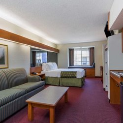 Microtel Inn & Suites by Wyndham Tallahassee - Accessible 1 Queen Bed Room