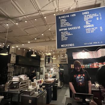 Pizza Friendly Pizza - Pizza Near Me - Chicago, Illinois