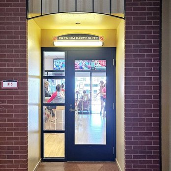 Busch Stadium - Suites are best choice - Stadiums & Arenas Near Me - Saint Louis, Missouri