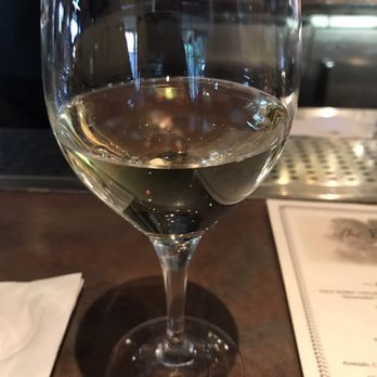 Buckeye Roadhouse - American Near Me - Mill Valley, California