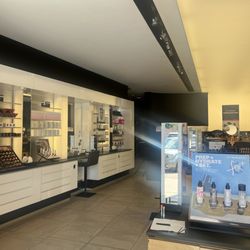 MAC Cosmetics