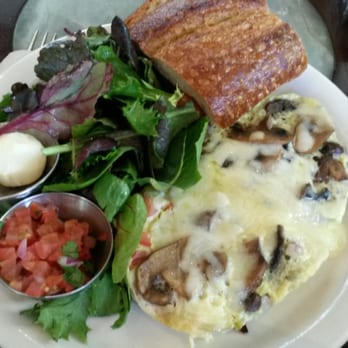 Urth Caffé-Pasadena - Cafes Near Me - Pasadena, California Urth Caffé-Pasadena - Cafes Near Me - Pasadena, California