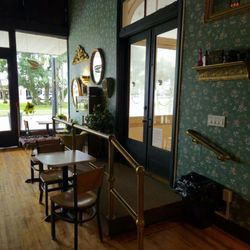 Sweetwater Coffee Company - In the Jacaranda Hotel property.