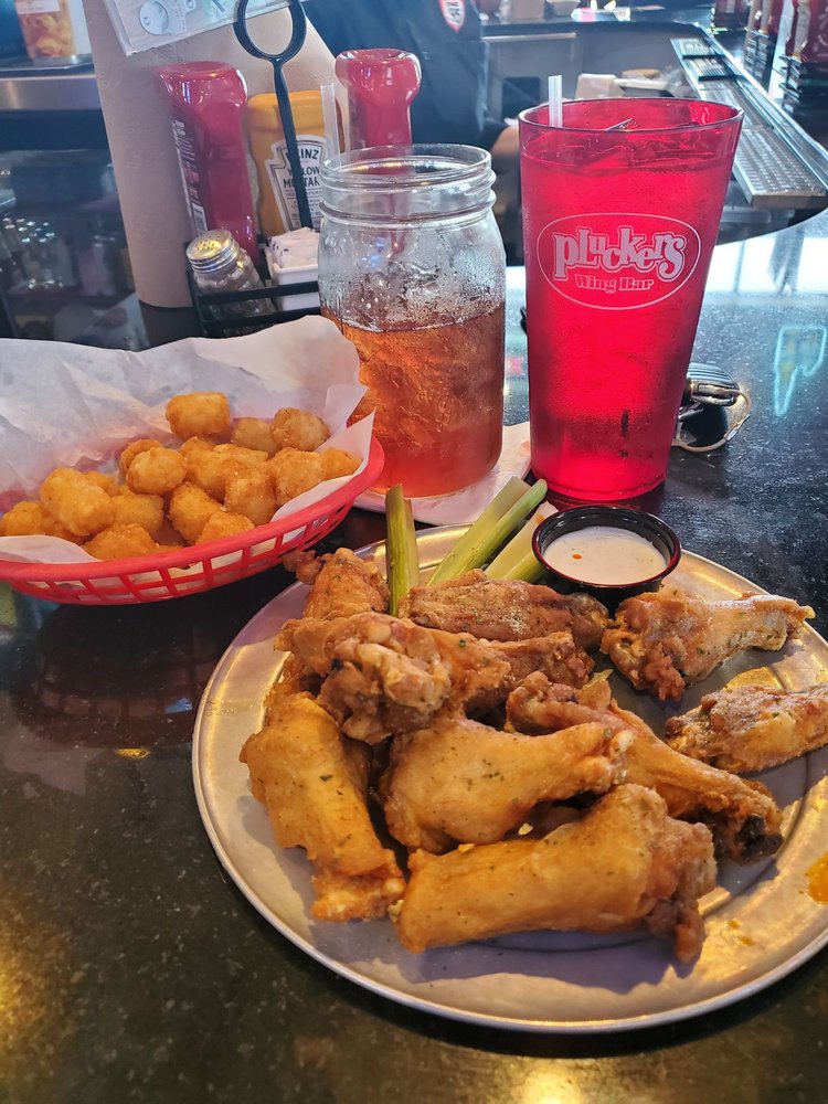 Pluckers Wing Bar Arlington 622 Photos & 729 Reviews Chicken