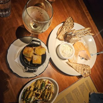 Rutherford Grill - American Near Me - Rutherford, California
