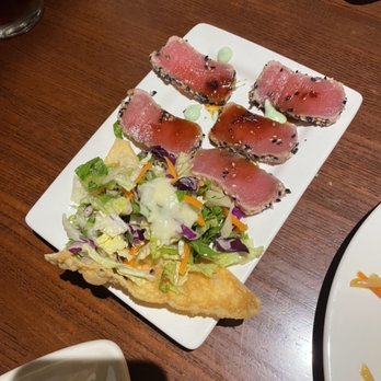Houlihans - Char-crusted Ahi Tuna - American Near Me - Denton, Texas