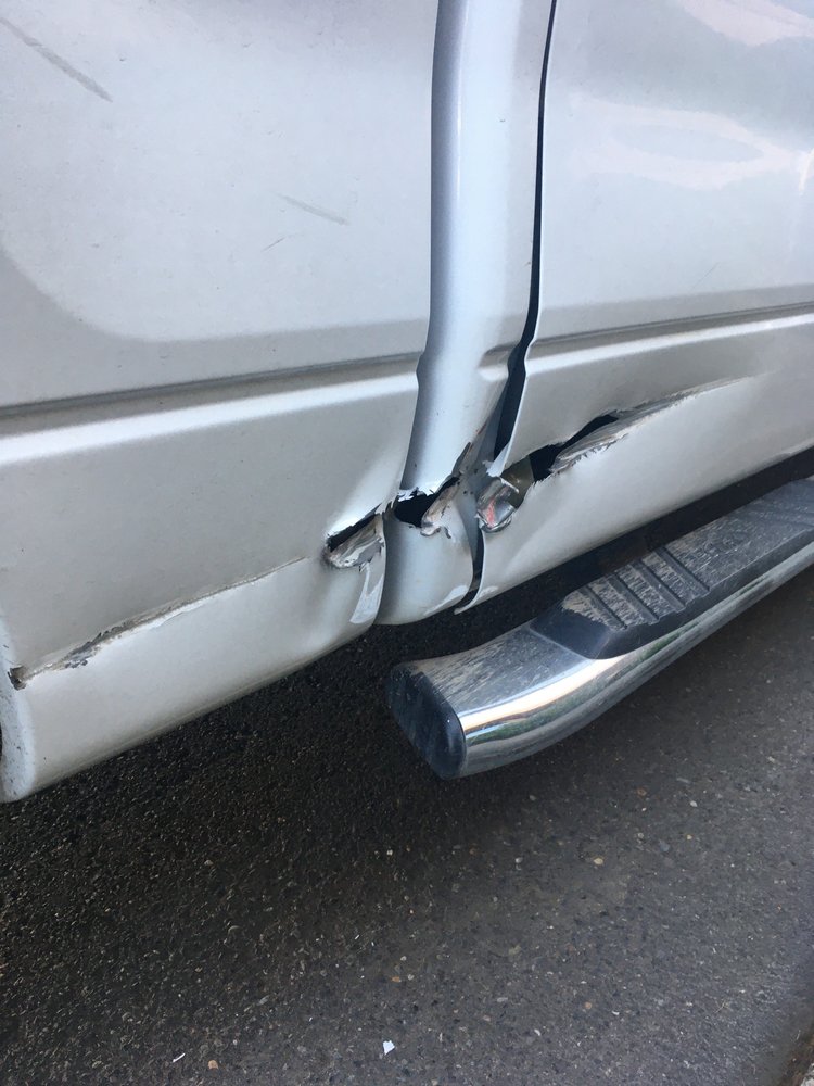 GRESHAM COLLISION CENTER Updated August 2024 17 Photos 150 NE