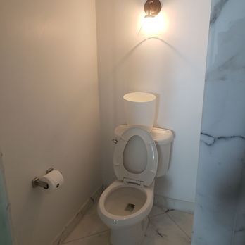 Hotel Victor South Beach - Separate toilet room - Hotels Near Me - Miami Beach, Florida Hotel Victor South Beach - Separate toilet room - Hotels Near Me - Miami Beach, Florida