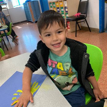 Santa Fe Kid Company - Arts n crafts help to learn colors and shapes - Preschools Near Me - Whittier, California Santa Fe Kid Company - Arts n crafts help to learn colors and shapes - Preschools Near Me - Whittier, California