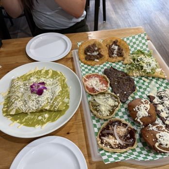 El Puerto - ENCHILADAS SUIZA and  PACHICHAROLA - Mexican Near Me - Sandy, Utah
