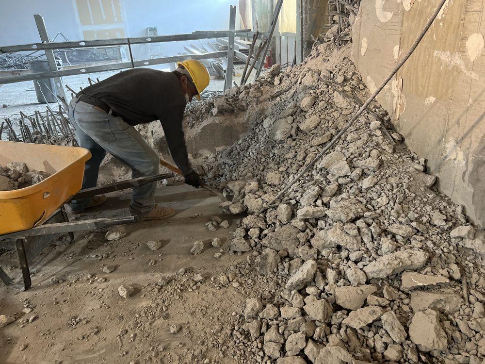 Slide of No limit General Contracting